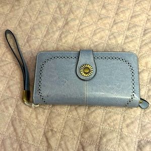Woman’s wallet Unbranded with lots and lots of storage- EUC